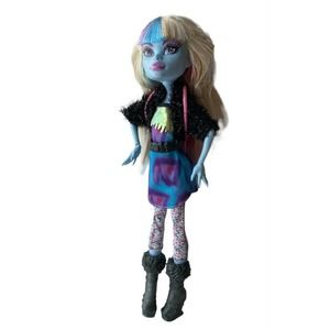 Abbey Bominable Monster High Doll Picture Day Outfit 2010 Mattel With Backpack